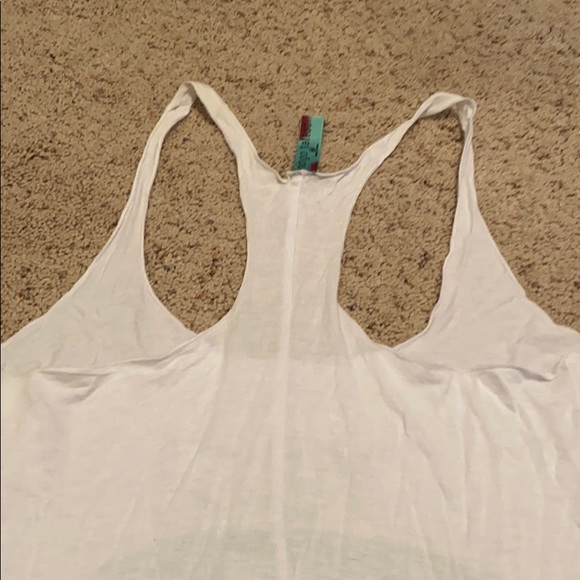 White tank top - Picture 4 of 5